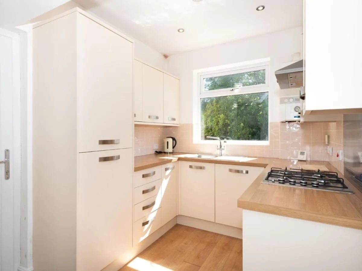 Bright & Spacious Home With Garden - Pass The Keys Γιορκ