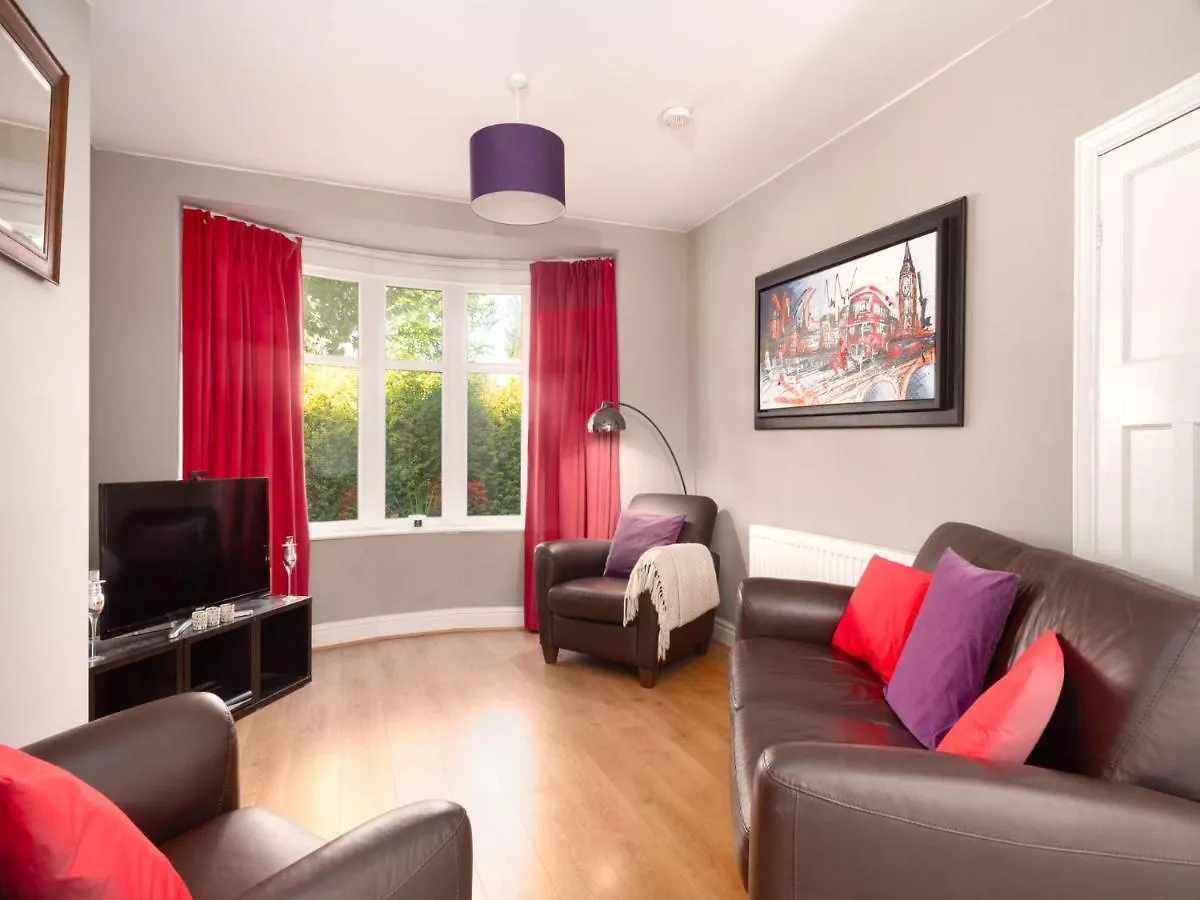 Bright & Spacious Home With Garden - Pass The Keys Γιορκ 0*,